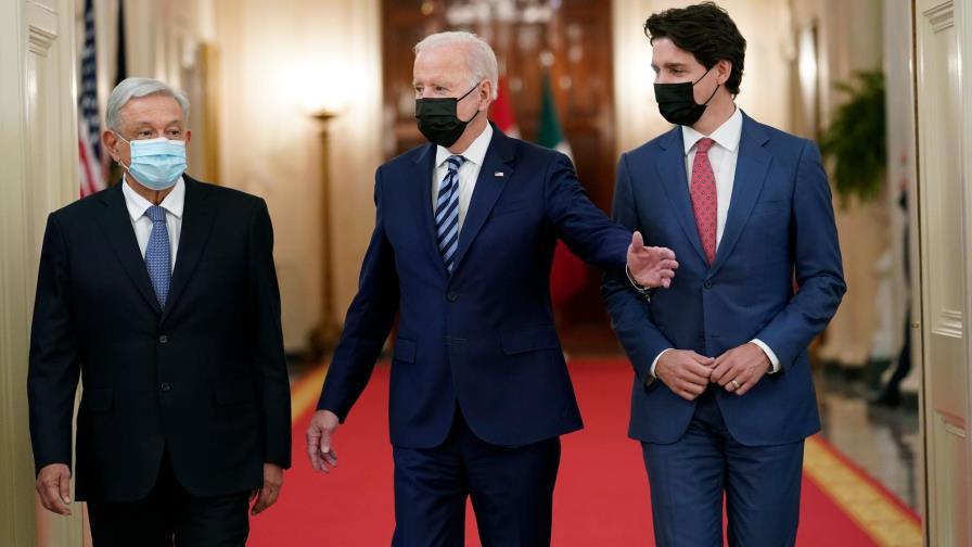 Biden pide a López Obrador aliarse para demostrar el poder de las democracias
