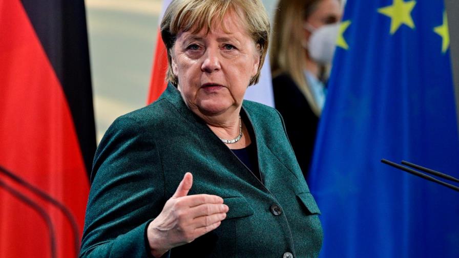 “Cada día cuenta”, advierte Merkel, pidiendo más firmeza para luchar contra pandemia en Alemania