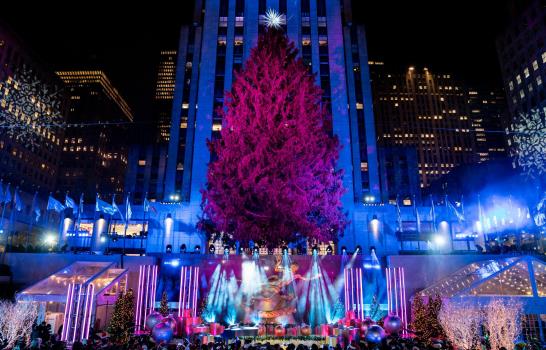 Llegó la navidad a NY: Así fue el encendido del árbol de Rockefeller Center