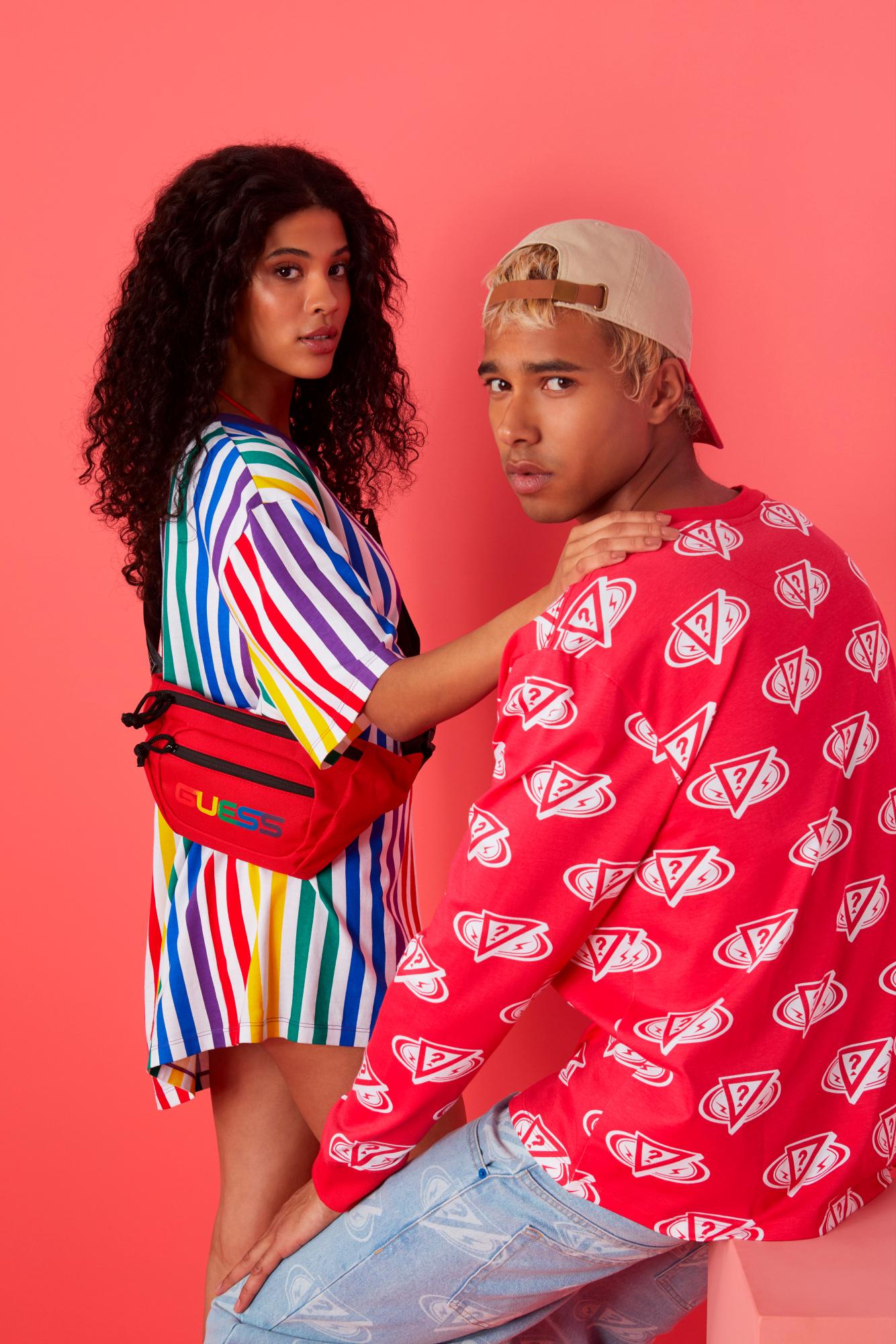 La línea incluye trajes de baño tanto para hombres como mujeres.