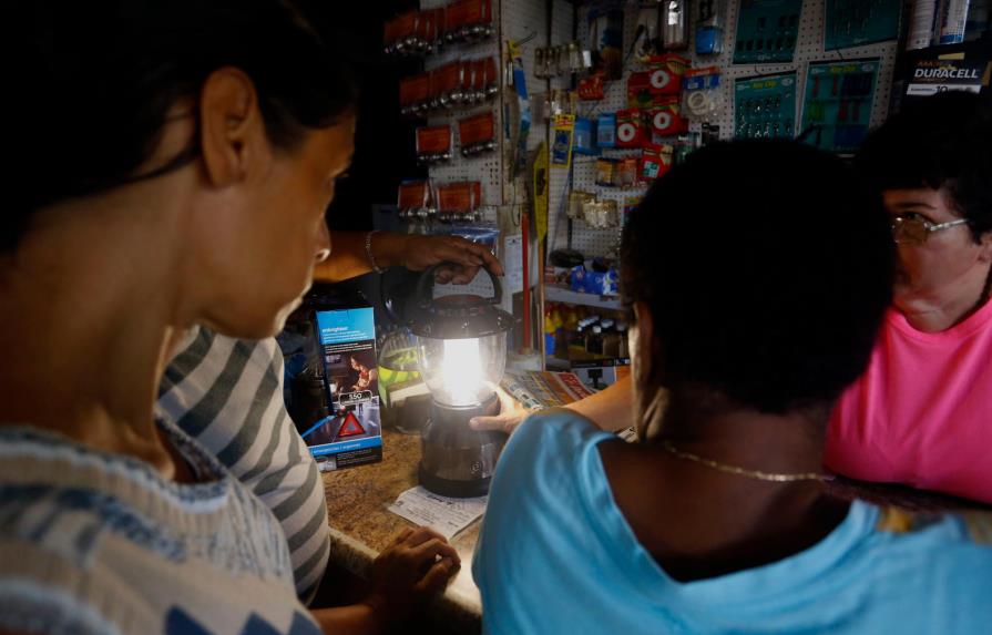 Apagones en Puerto Rico obligan al cambio de mando en eléctrica estatal