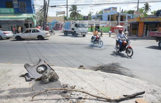 Sectores de Santo Domingo Este se quejan de los apagones 