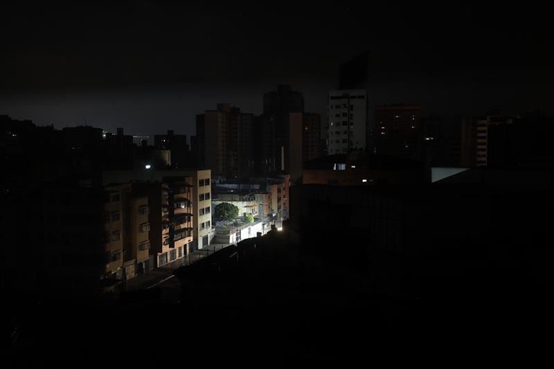 Venezuela registra nuevo apagón nacional en medio de racionamiento eléctrico