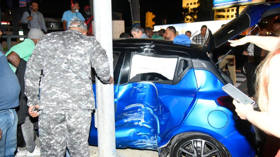 Aparatoso accidente a la medianoche en la Lincoln deja un hombre herido