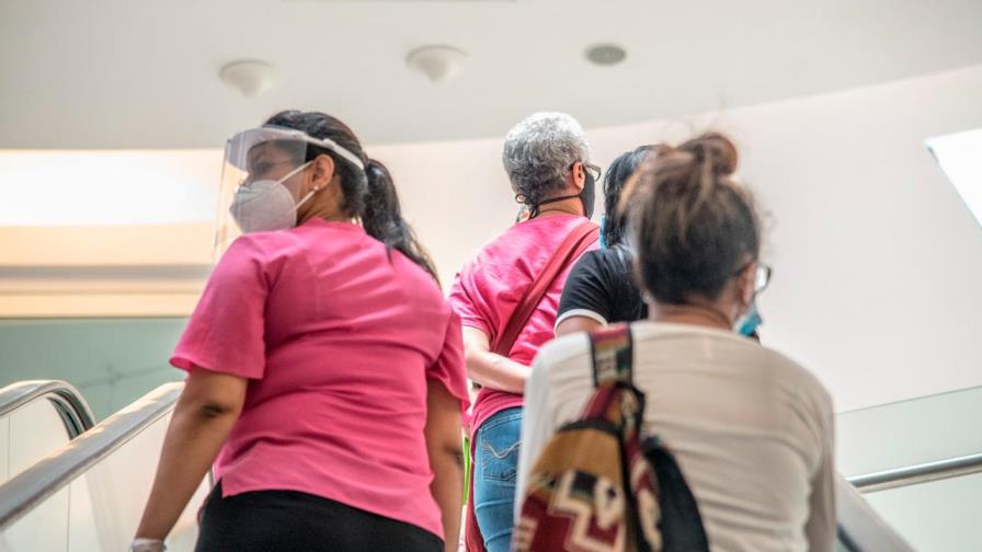 Gobierno abre tiendas de centros comerciales para que compren regalo de las madres Gobierno abre tiendas de centros comerciales para que compren regalo de las madres