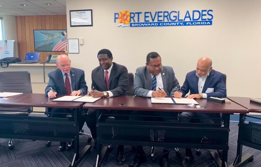 República Dominicana busca incrementar las rutas comerciales con La Florida