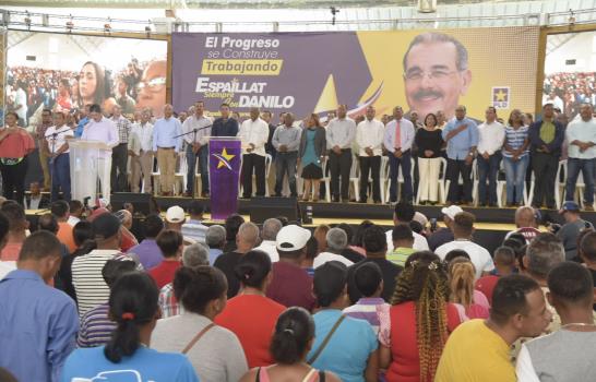 En Moca y en Mao realizan acto masivo en apoyo a Danilo Medina  