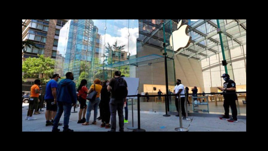 Apple vuelve a cerrar 30 tiendas en EE.UU. por el repunte del COVID-19