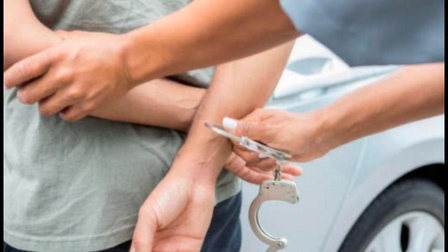 Apresan hombre que intentó “hipnotizar” a una joven para robarle en San Pedro de Macorís 