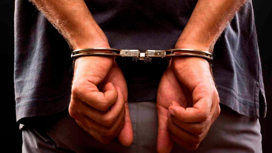 Apresan presunto integrante de banda buscado por un homicidio en La Romana