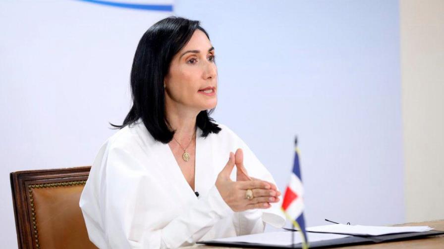 Raquel Arbaje: “No tengo aspiraciones presidenciales, apoyo a mi esposo y me mueve el servicio”