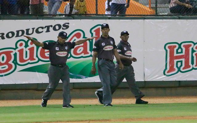 Se podrán revisar los hit by pitch y hasta cuatro jugadas por choque en el round robin