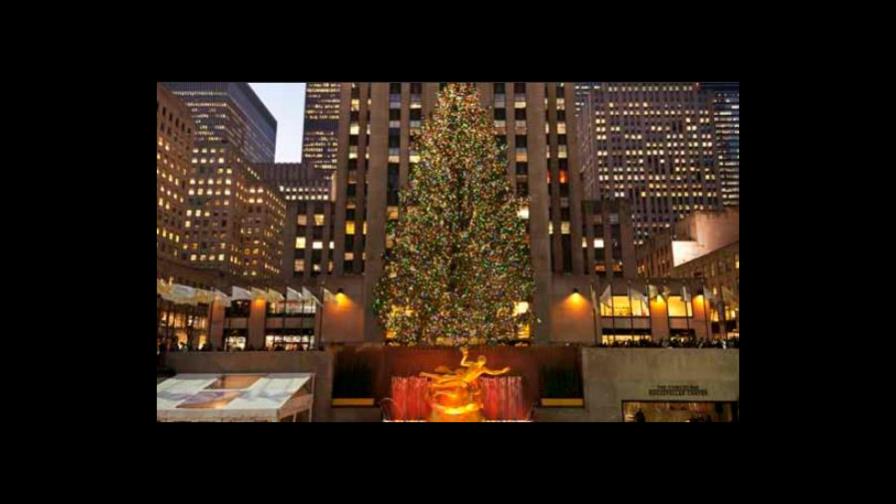 El icónico árbol de Navidad de Rockefeller ya deslumbra en Nueva York El icónico árbol de Navidad de Rockefeller ya deslumbra en Nueva York