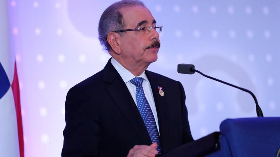 Decreto 432-18: Diplomáticos deberán dominar el inglés y poseer títulos universitarios 