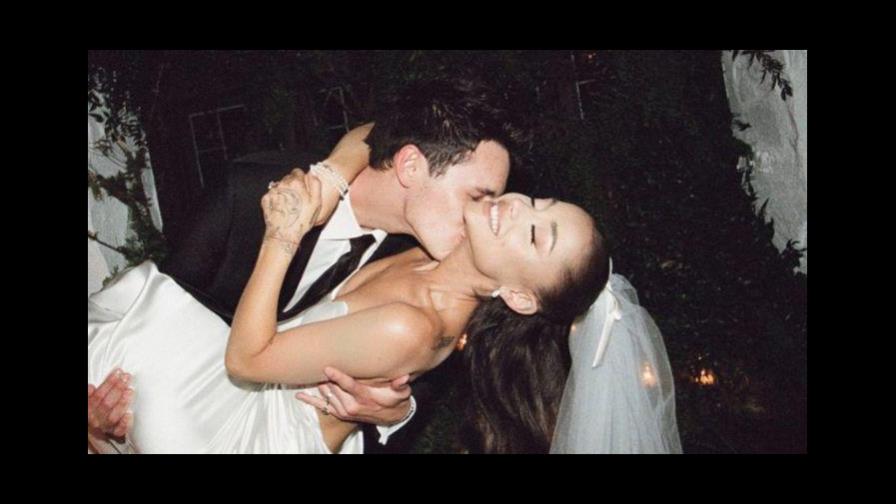 Las imágenes de la boda secreta de Ariana Grande y Dalton Gómez