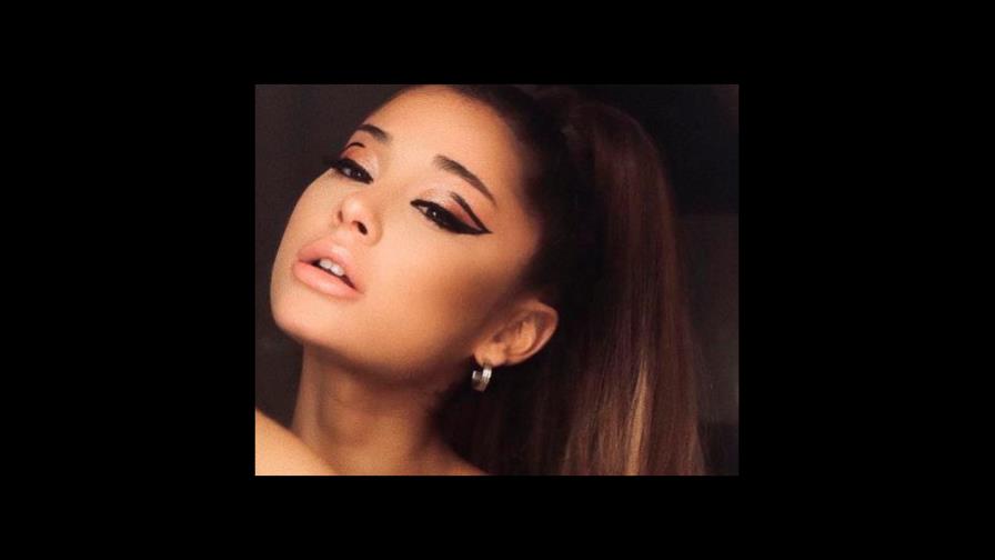 Ariana Grande revela que está enferma y siente “mucho dolor” Ariana Grande revela que está enferma y siente “mucho dolor”