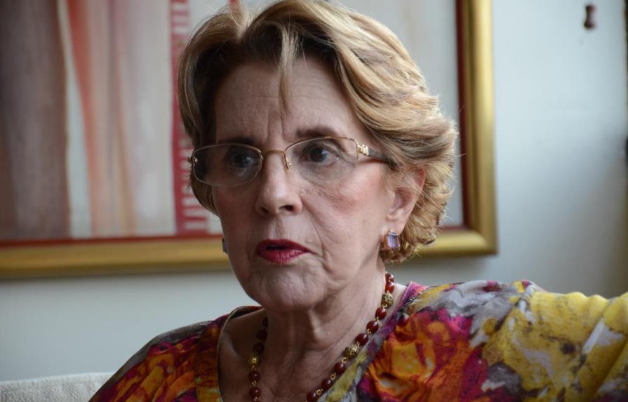 Fallece Arlette Fernández, viuda del héroe constitucionalista Fernández Domínguez