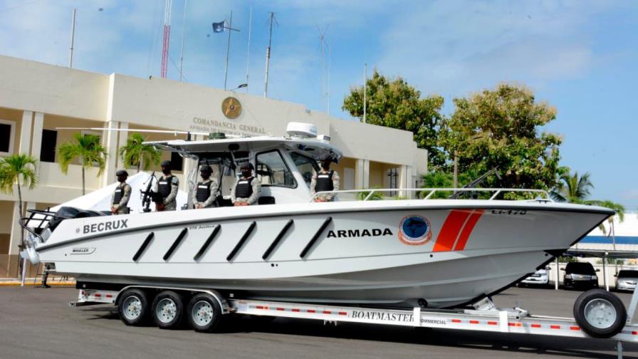 Armada incorpora nueva lancha interceptora para reforzar seguridad marítima