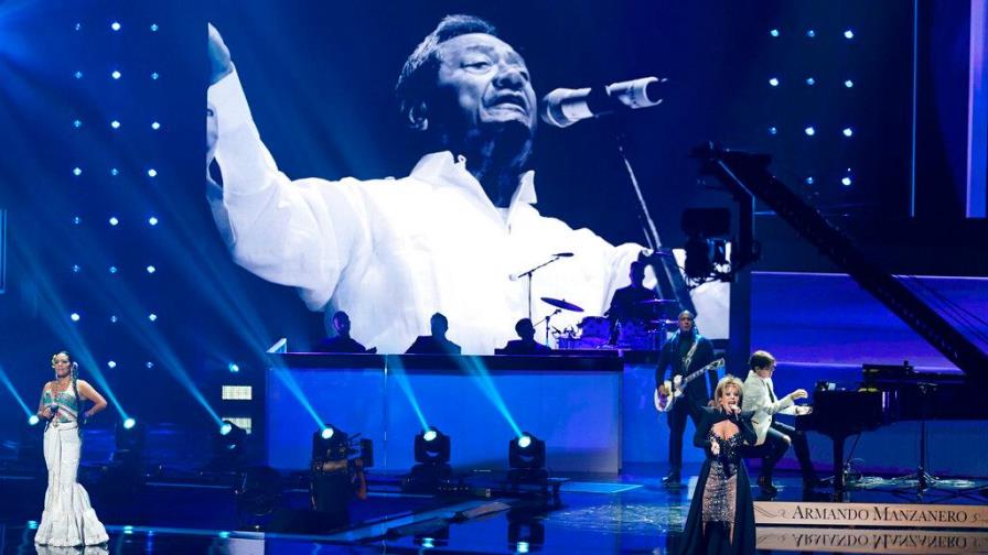 Premio Lo Nuestro honra a Manzanero y Pacheco Premio Lo Nuestro honra a Manzanero y Pacheco