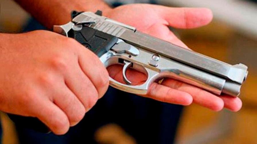 Muere menor y otro herido cuando compraban pistolas con dinero falso en Miami