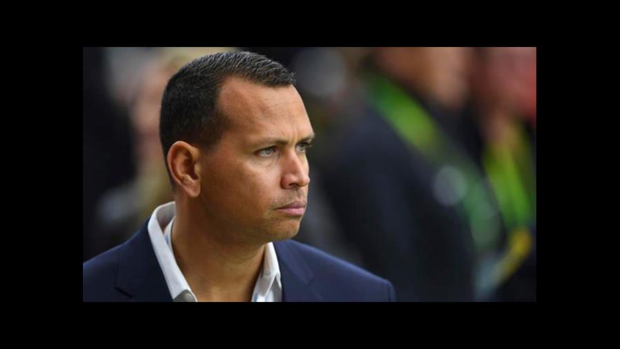 Le roban más de 500 mil dólares en joyas y artículos a Álex Rodríguez