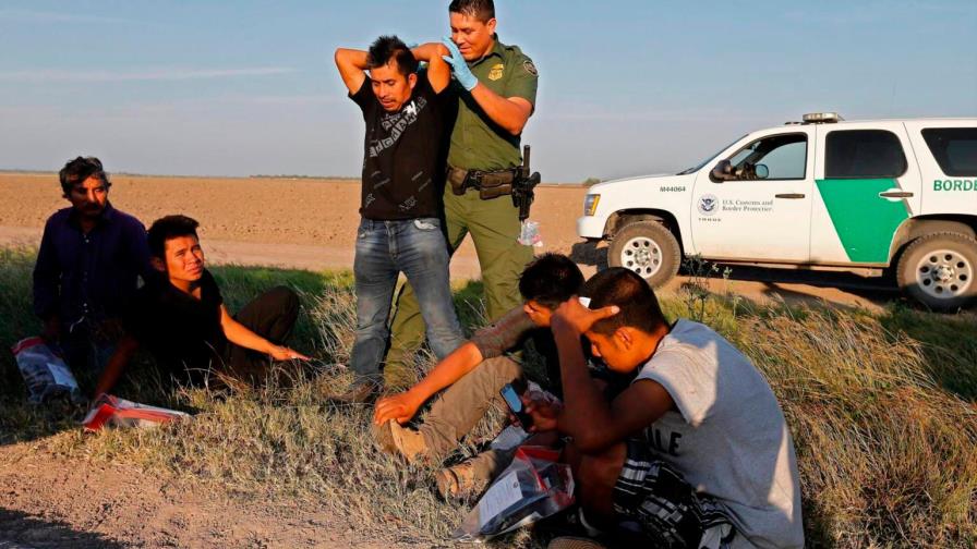 Estados Unidos arrestó más a de 1.7 millones de indocumentados en frontera con México