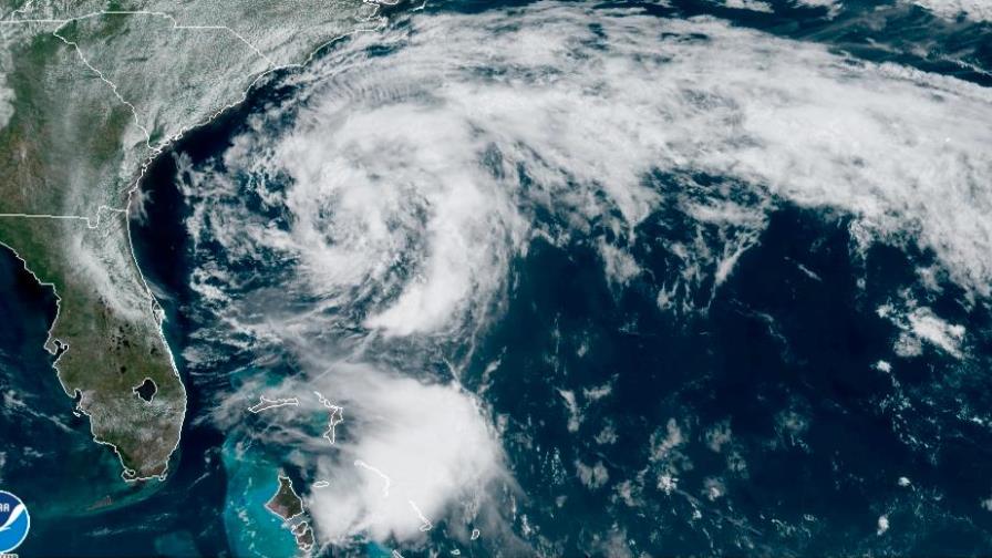 Tormenta tropical Arthur se fortalece rumbo a Carolina del Norte