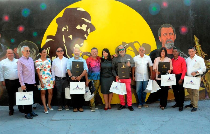 Alcaldía de Santiago reconoce músicos con mural