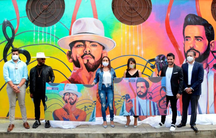 Alcaldía Santiago plasma mural en honor a los merengueros Manny Cruz y Gabriel