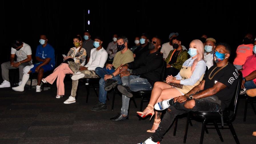 Urbanos se reúnen con la ministra de Cultura; anuncian apoyo al movimiento