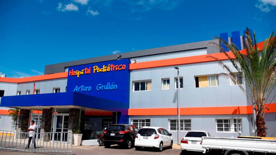 Equipos médicos de Alexis Medina instalados en hospital Arturo Grullón también están dañados