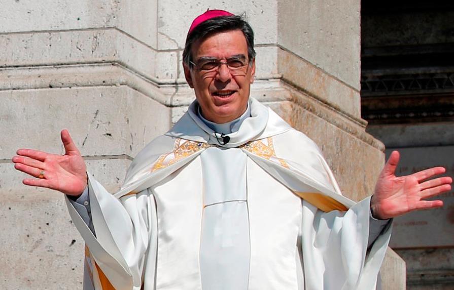 Arzobispo de París renuncia tras una relación con una mujer en 2012