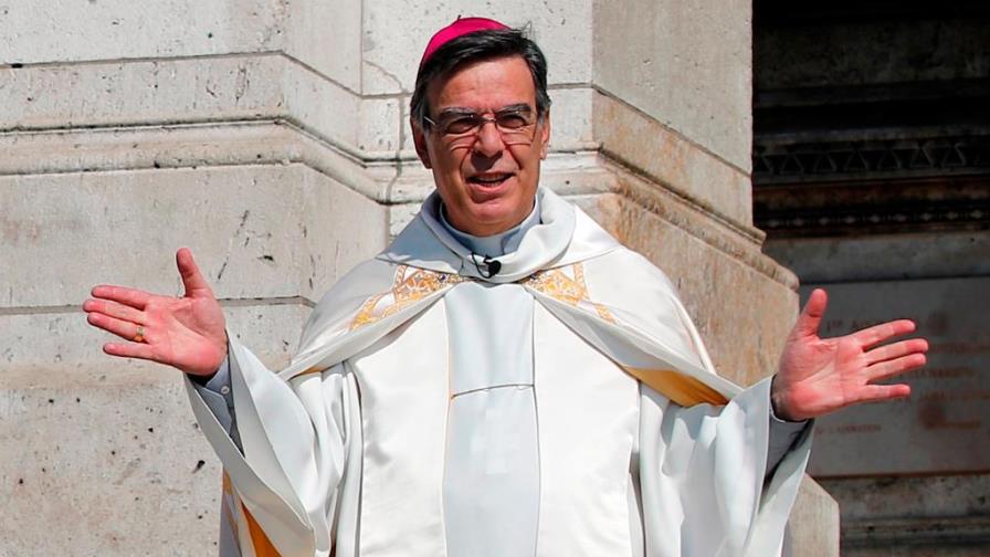 Arzobispo de París renuncia tras una relación con una mujer en 2012