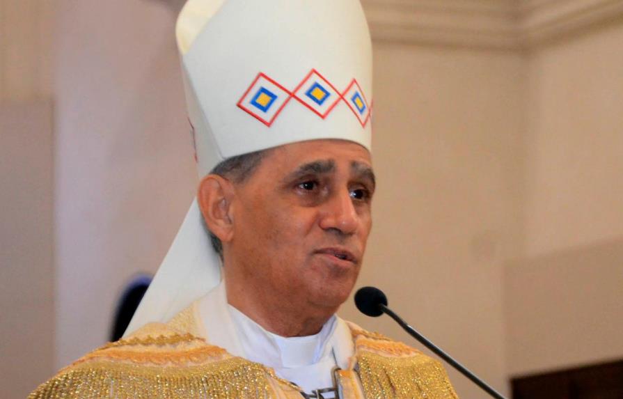 La corrupción personal también daña la nación, dice arzobispo de Santiago