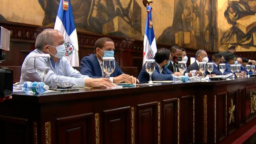 Sectores contrapuestos por las tres causales del aborto presentan posiciones en vista pública