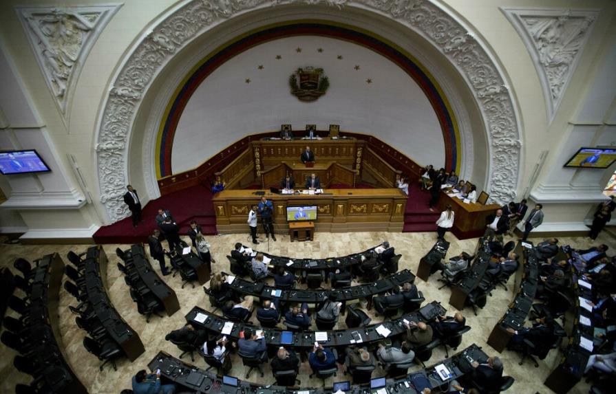 Parlamento autoriza designación de diplomáticos en diez países sugeridos por Guaidó