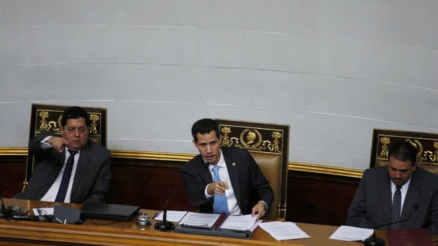 Exiliados venezolanos piden a Guaidó congelar bienes de corruptos en exterior