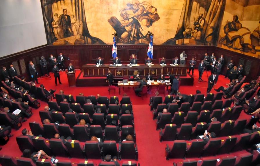  Asamblea Nacional inicia acto de proclamación de Luis Abinader y Raquel Peña 