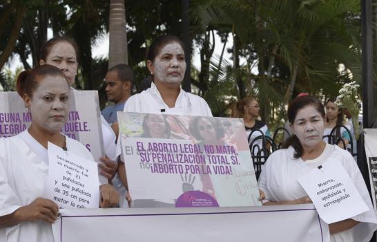 Conmemoran Día Internacional para la Eliminación de la Violencia Contra la Mujer