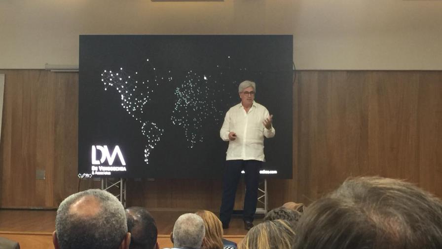 Estratega político especifica características del político ganador y  perdedor