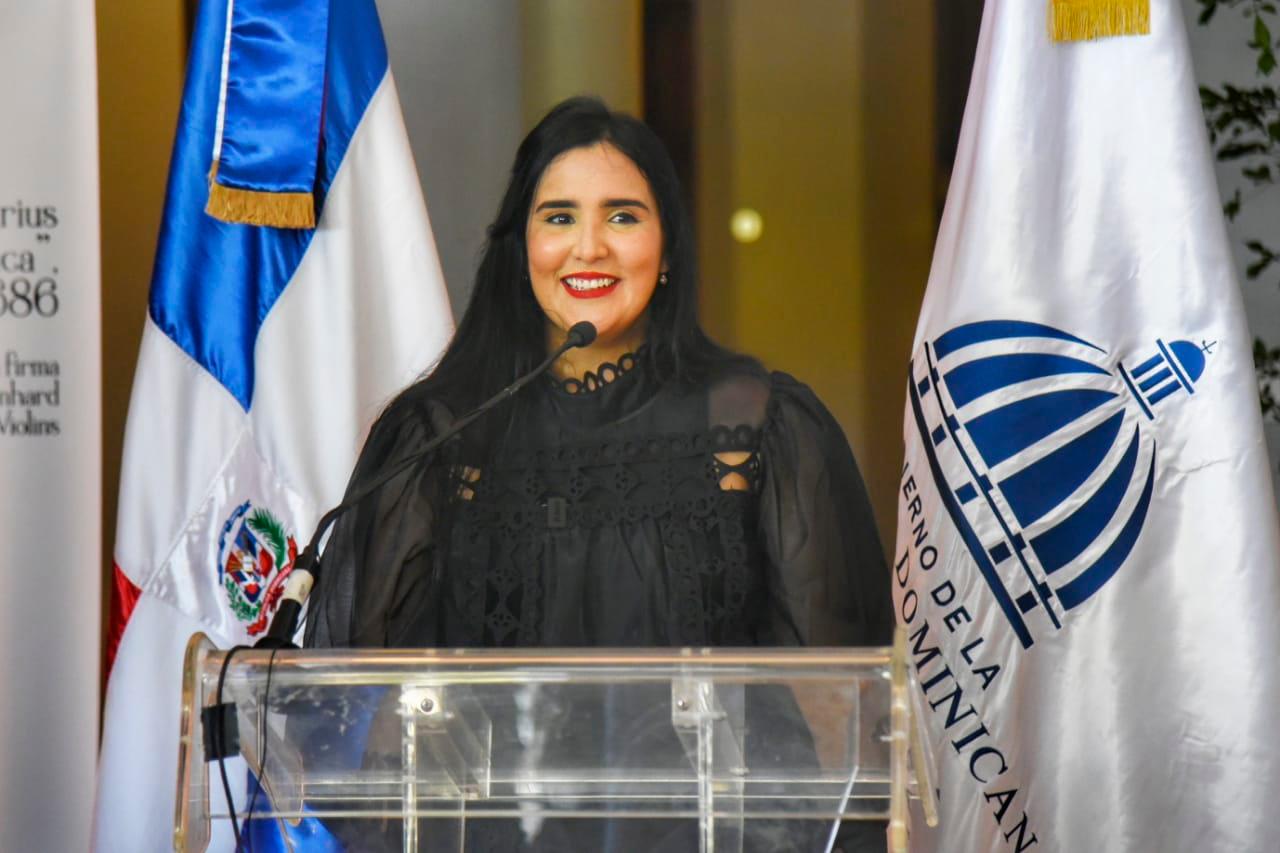 El instrumento musical es propiedad de la afamada casa Florian Leonard.