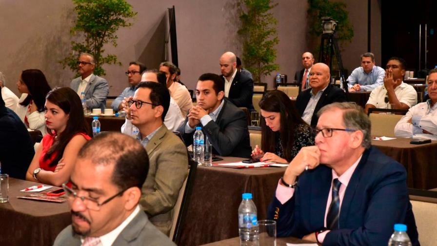 Estiman que el sector salud crecerá un 4.2% en 2019, mucho menor al 9.5% del año anterior Estiman que el sector salud crecerá un 4.2% en 2019, mucho menor al 9.5% del año anterior