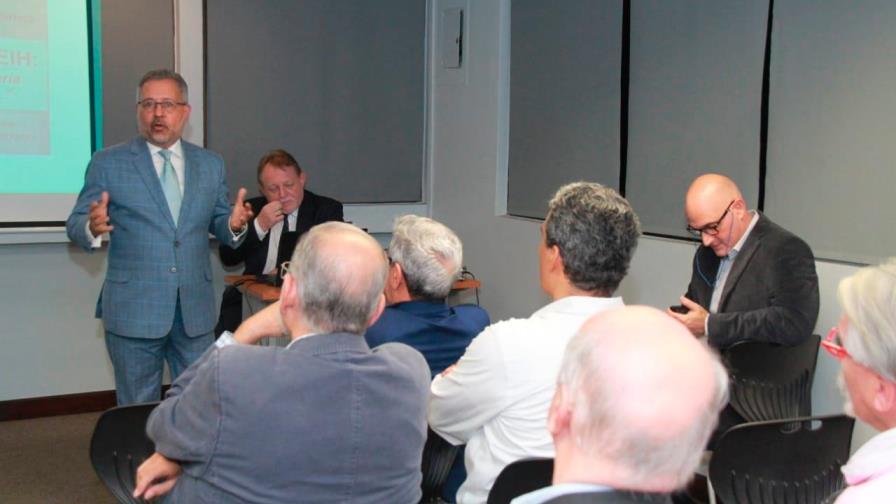 Pavel Isa: El déficit fiscal puede ser mayor al estimado en 2.2% del PIB para el 2020