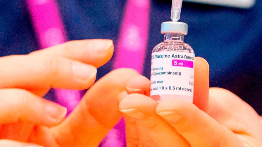 Descubren el posible detonante de los trombos tras la vacuna de AstraZeneca
