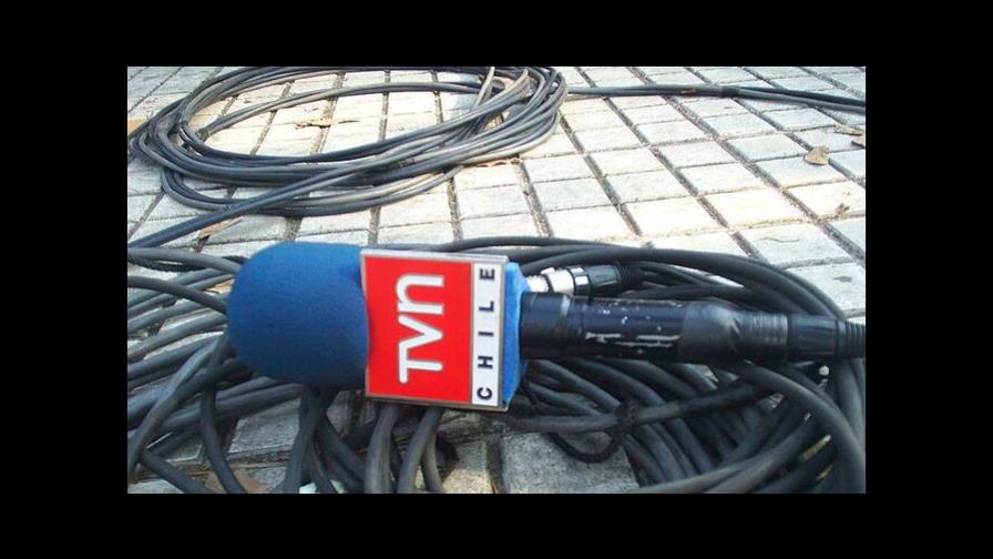 Atacan a periodistas de TV en sur de Chile, un herido grave Atacan a periodistas de TV en sur de Chile, un herido grave