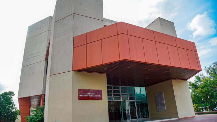 Disminuirán subvenciones a instituciones culturales no estatales de Santiago