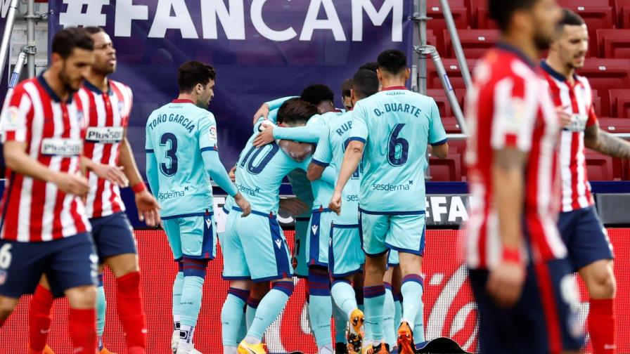El líder Atlético de Madrid cae sorpresivamente ante Levante