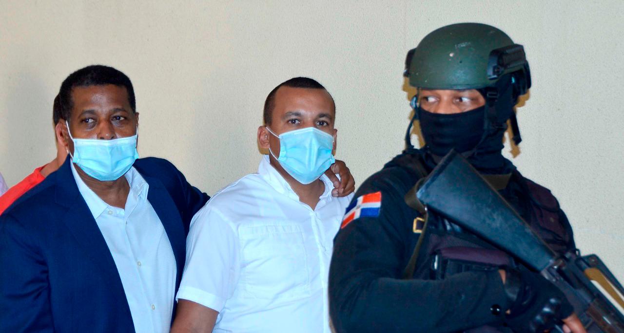 Los imputados son acusados de formar parte de una red de lavado de activos del narcotráfico. 