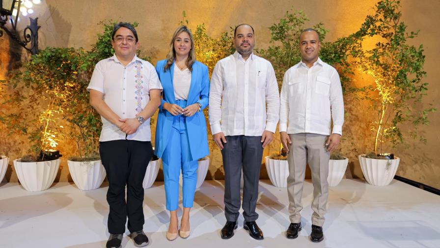 Celebran cóctel en honor a los defensores de Iberoamérica