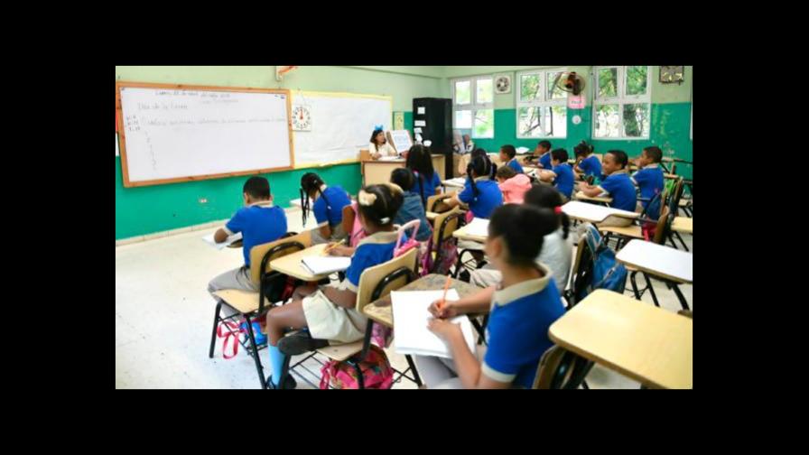 Sector educativo dominicano dividido por cuándo volver a las aulas